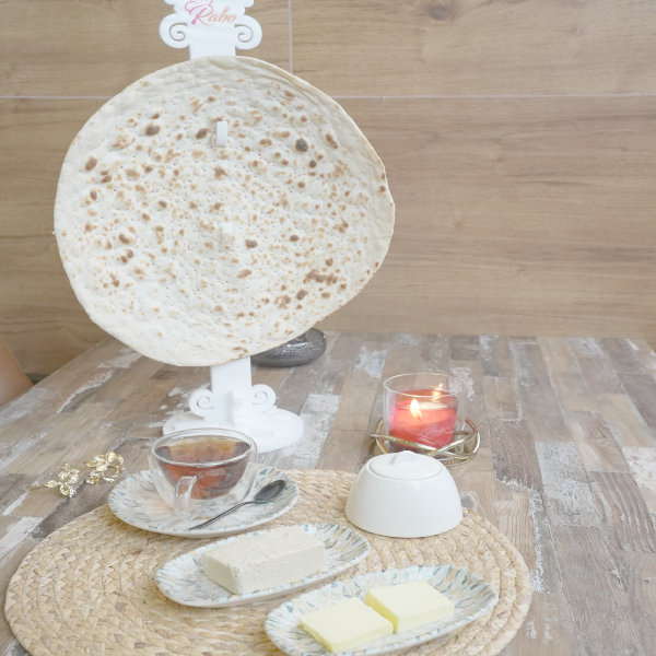HALVA ARDEH & BUTTER WITH BREAD & TEA